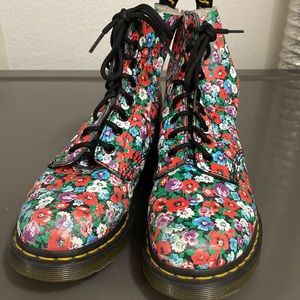 Dr.Martens Floral Boots